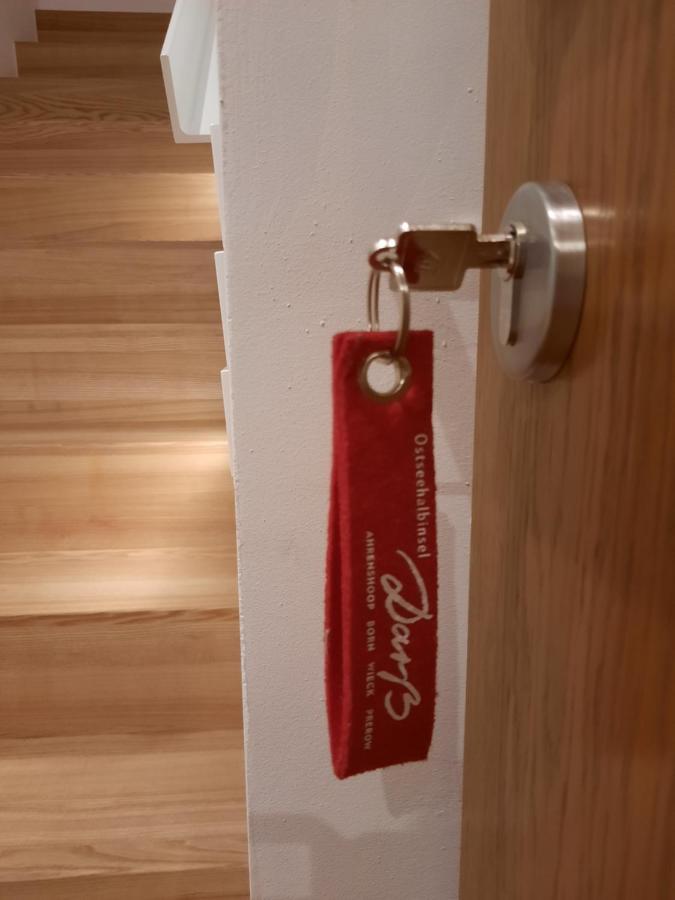 Ferienwohnung Rote Kate Born Bagian luar foto