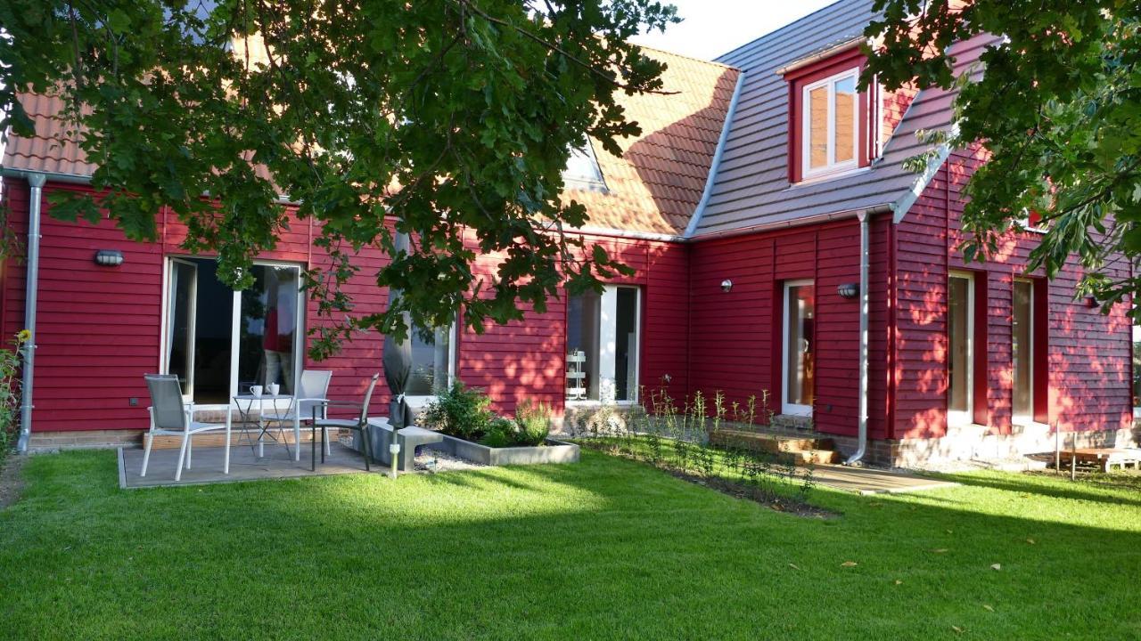 Ferienwohnung Rote Kate Born Bagian luar foto